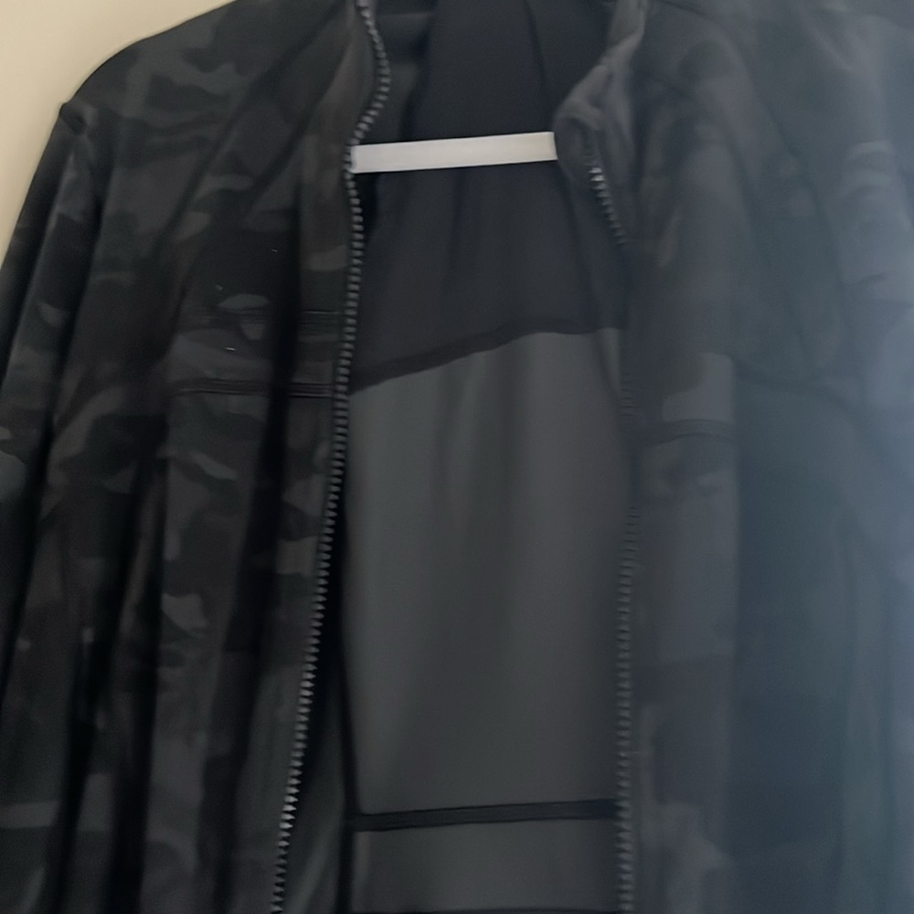 Lululemon Define jacket - Picture 4 of 5